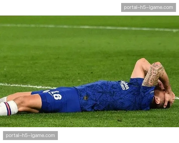 朗斯主帅弗兰克-海斯：谈论球队如何应对多线作战的压力