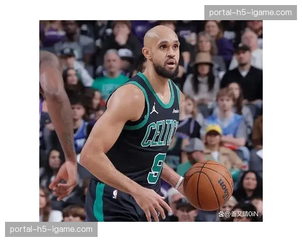 末节关键时刻，自由人前锋琼奎尔-琼斯因抱怨判罚连吃两次技犯被驱逐